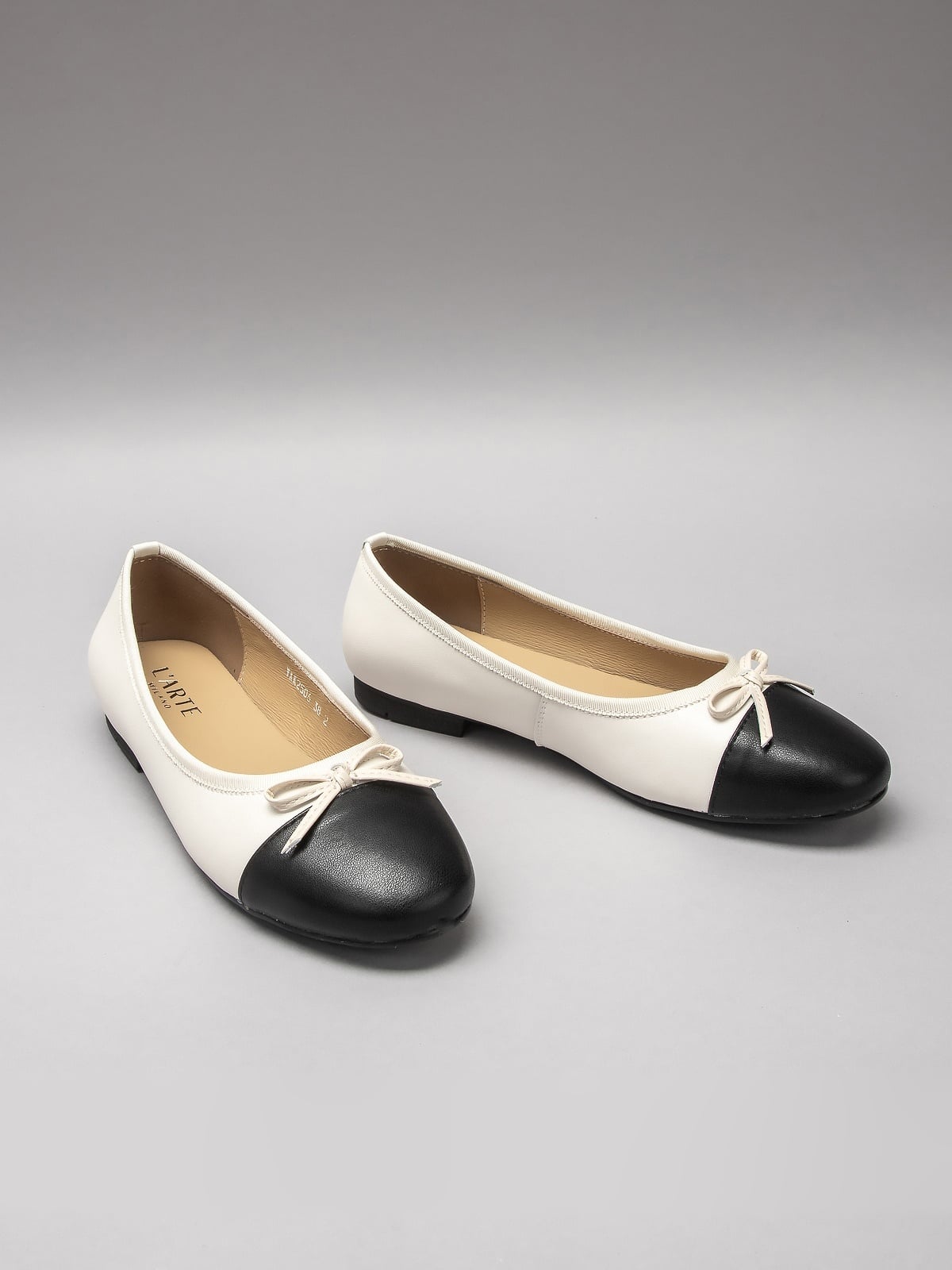 Women's leather shoes