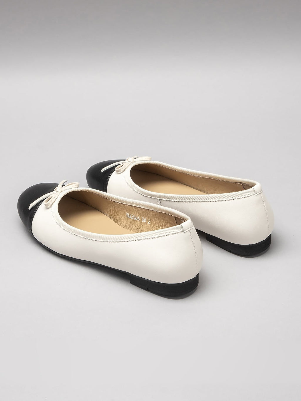 Women's leather shoes