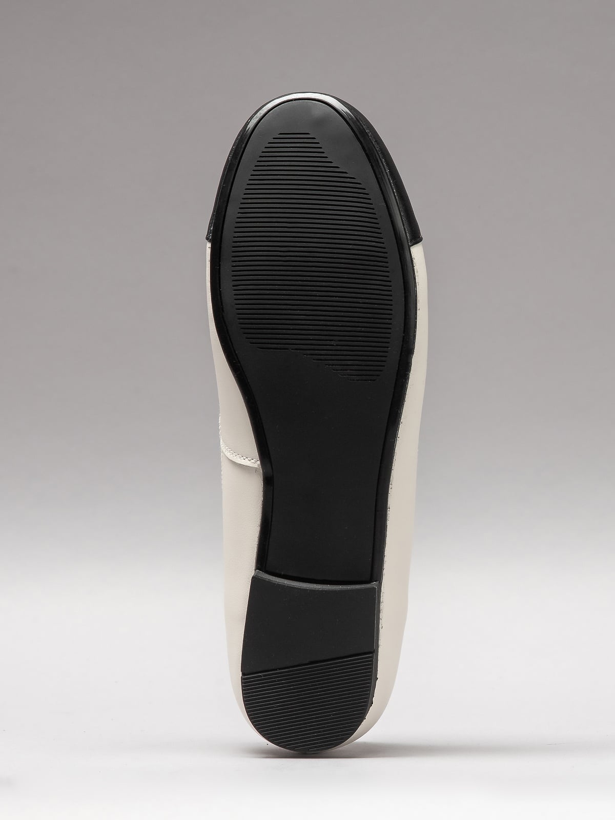 Women's leather shoes
