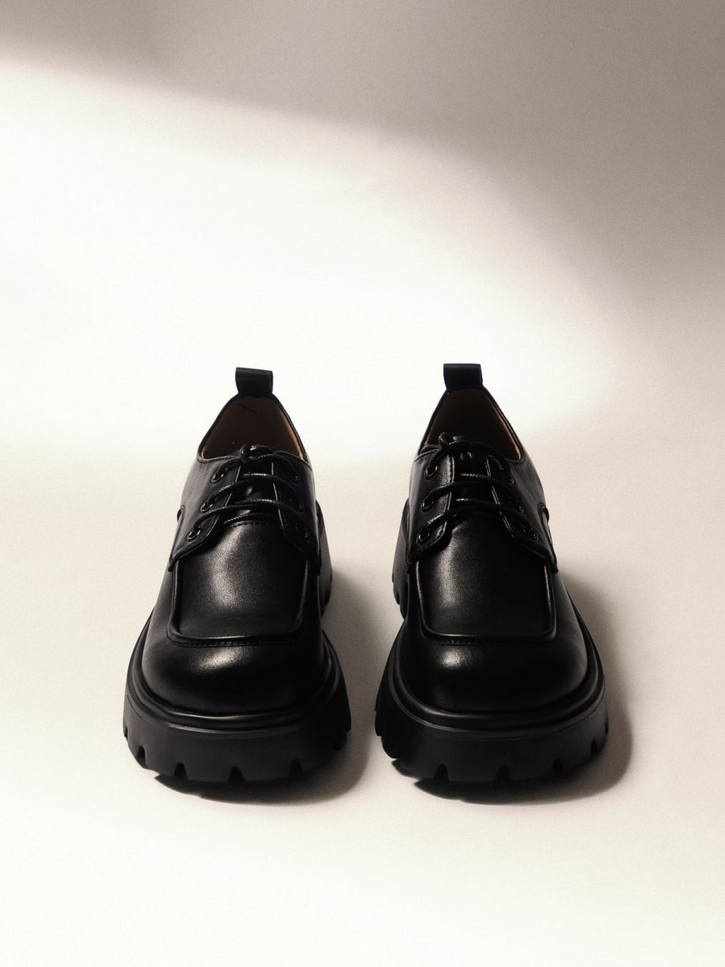 Women's leather shoes