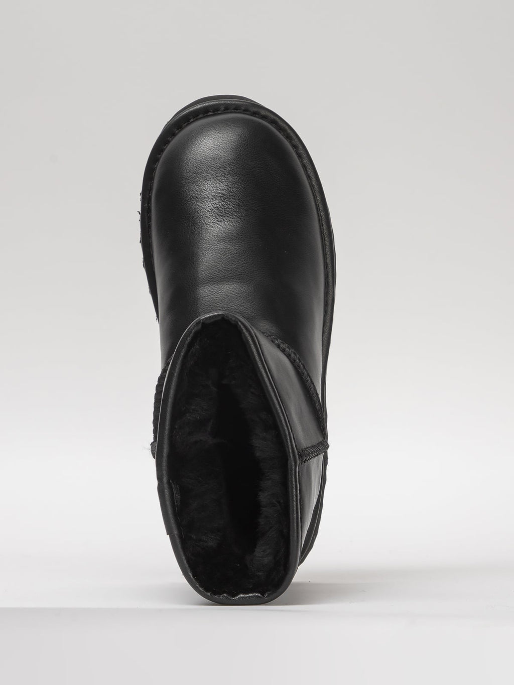 Women's leather boots with insulation