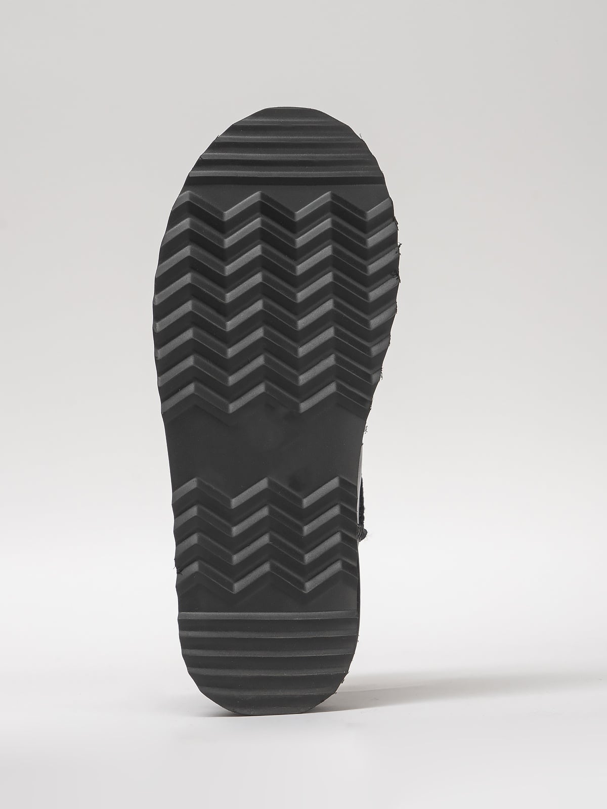 Women's leather boots with insulation